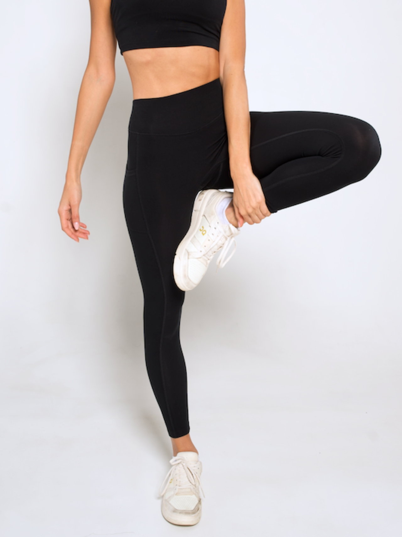 The Contour Legging in Black