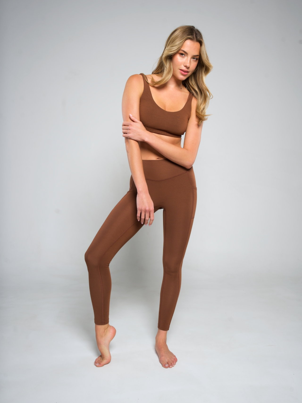 The Essential Legging in Mocha