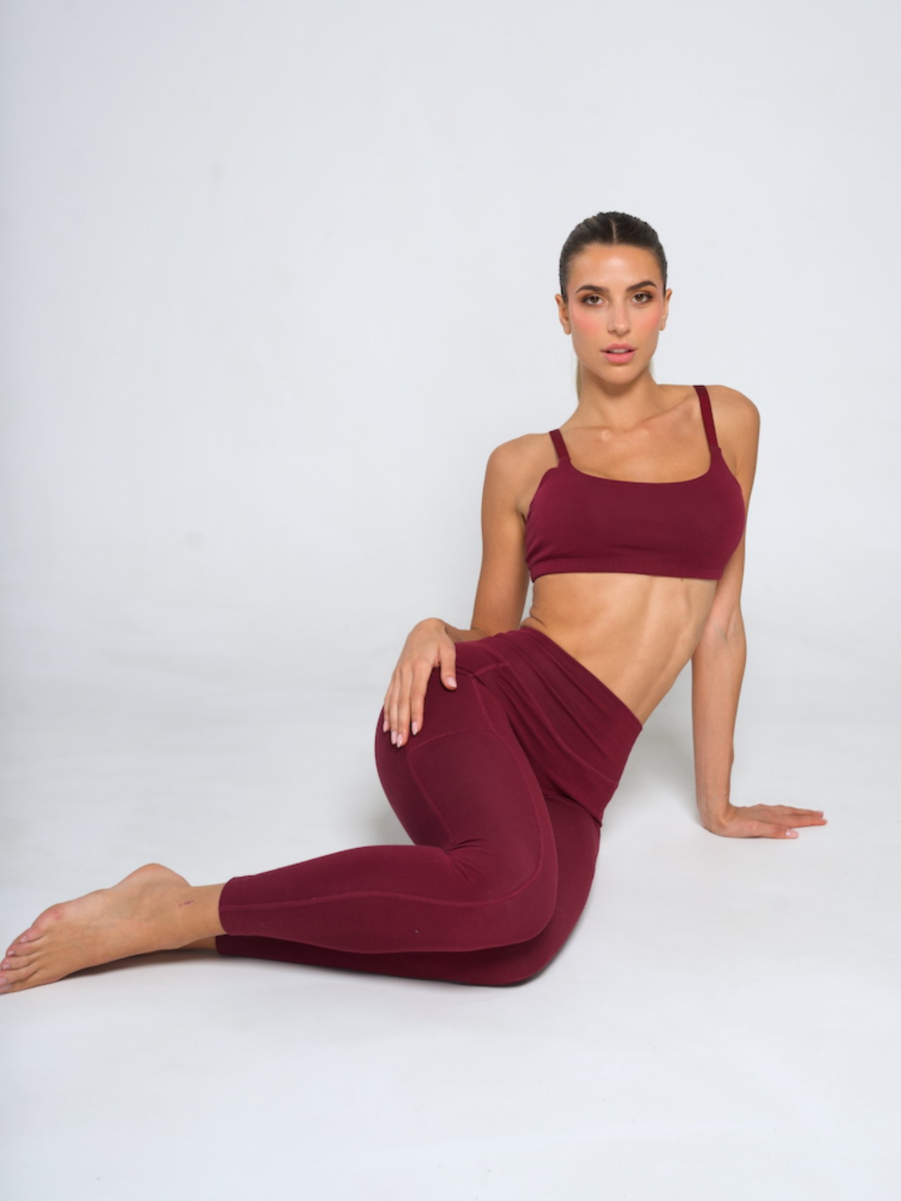 The Essential Legging in Wine