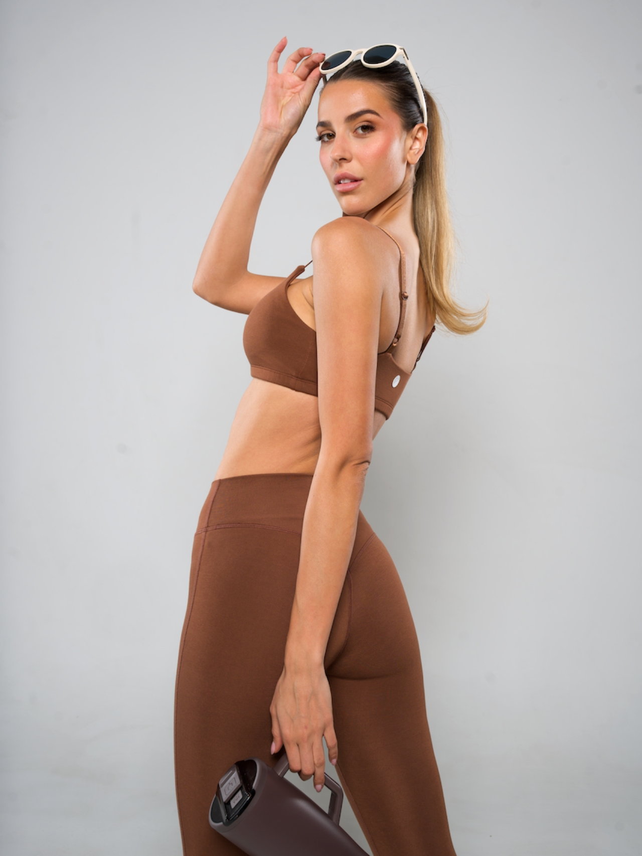 The Performance Bra in Mocha